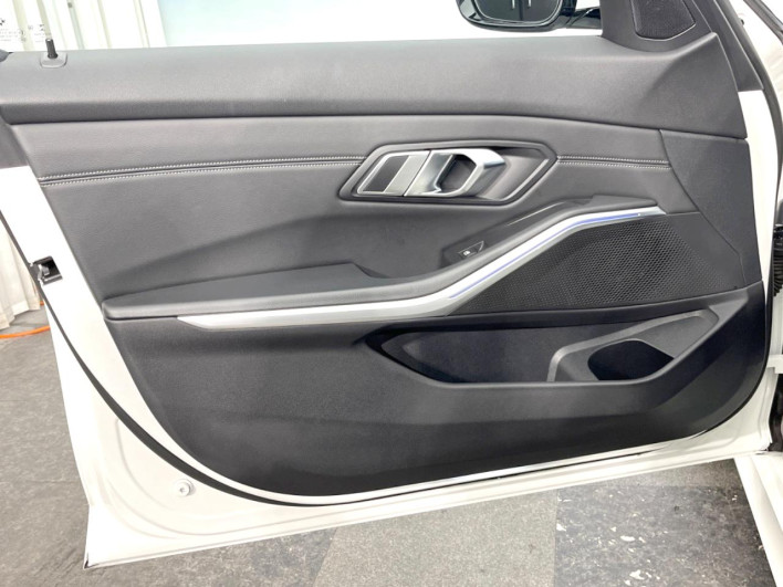 2019 BMW 3 Series 3DA-5V20 (UW-6a0fc9a6f2f76)[9]