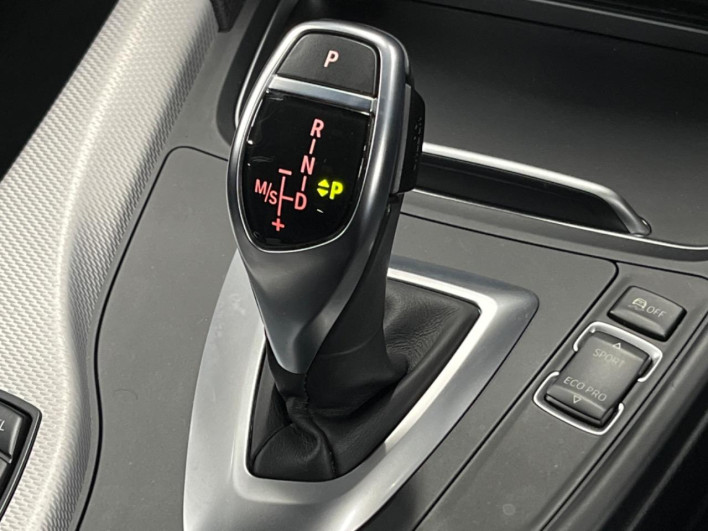2016 BMW 3 Series DBA-8A20 (UW-6a0fc9a7e6f7a)[18]