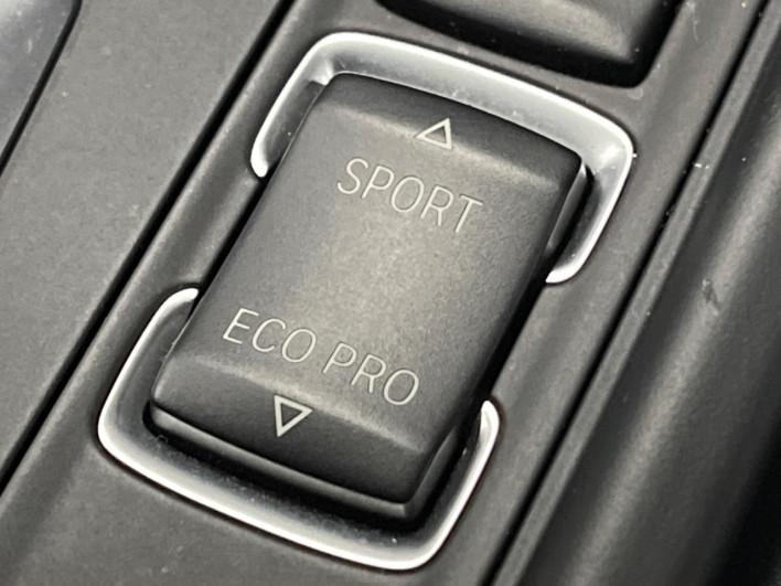 2016 BMW 3 Series DBA-8A20 (UW-6a0fc9a7e6f7a)[20]