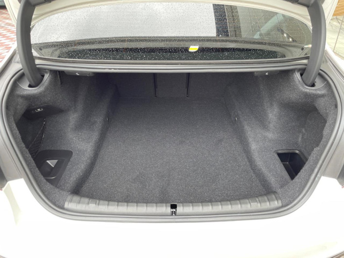 2017 BMW 5 Series LDA-JC20 (UW-6a0fc9a95febb)[15]