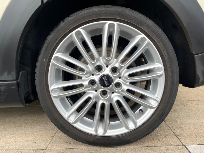 2022 Rover Mini 3DA-XV15MW (UW-6a0fc9ad63f19)[15]