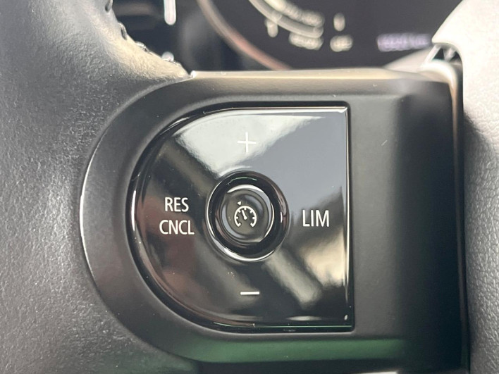 2022 Rover Mini 3DA-XV15MW (UW-6a0fc9ad63f19)[24]