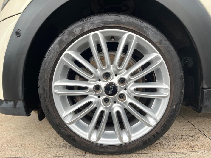 2022 Rover Mini 3DA-XV15MW (UW-6a0fc9ad63f19)[16]