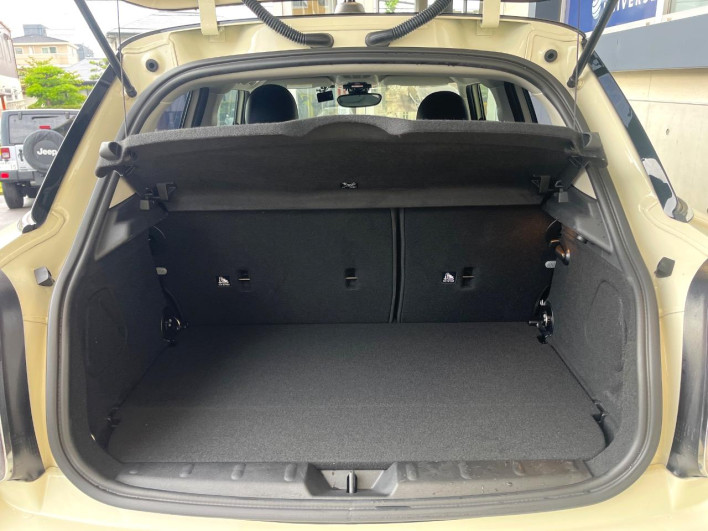 2022 Rover Mini 3DA-XV15MW (UW-6a0fc9ad63f19)[11]