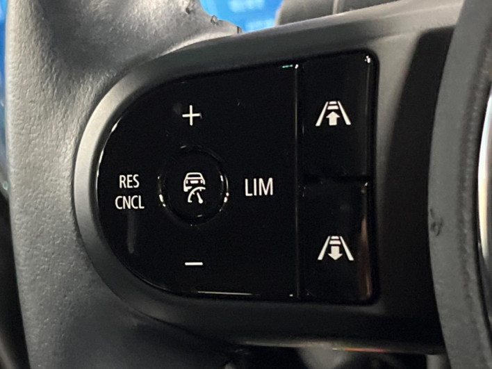 2024 Rover Mini 3DA-XV20MW (UW-6a0fc9ad757c0)[25]