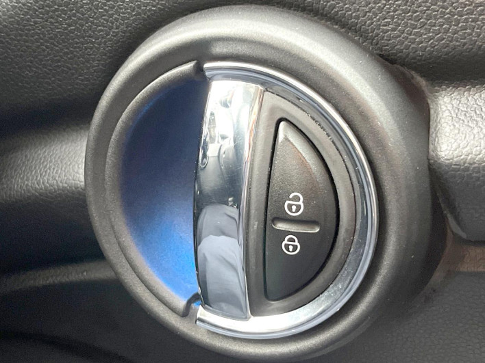 2015 Rover Mini DBA-XS15 (UW-6a0fc9af74f31)[27]