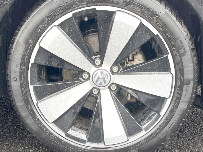 2018 Volkswagen The Beetle ABA-16CZD (UW-6a0fc9b056f8a)[16]