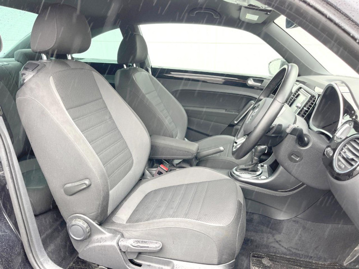 2018 Volkswagen The Beetle ABA-16CZD (UW-6a0fc9b056f8a)[25]