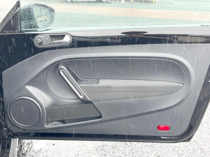 2018 Volkswagen The Beetle ABA-16CZD (UW-6a0fc9b056f8a)[18]