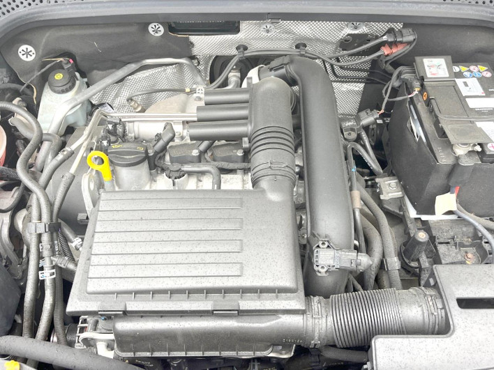 2018 Volkswagen The Beetle ABA-16CZD (UW-6a0fc9b056f8a)[4]