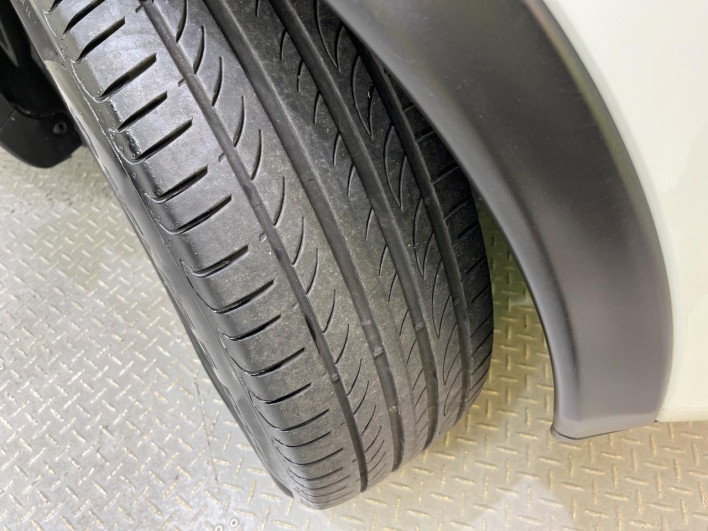 2013 Nissan JUKE DBA-YF15 (UW-6a0fc9b0a9c6d)[8]