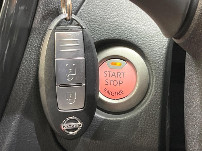 2013 Nissan JUKE DBA-YF15 (UW-6a0fc9b0a9c6d)[14]