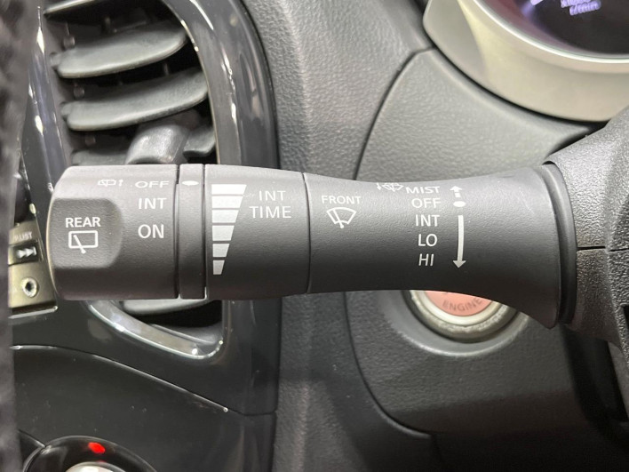 2013 Nissan JUKE DBA-YF15 (UW-6a0fc9b0a9c6d)[13]