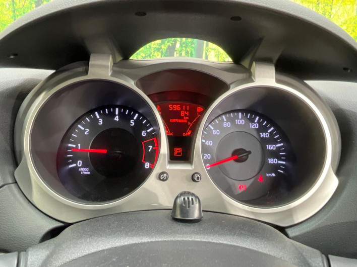 2013 Nissan JUKE DBA-YF15 (UW-6a0fc9b0a9c6d)[11]