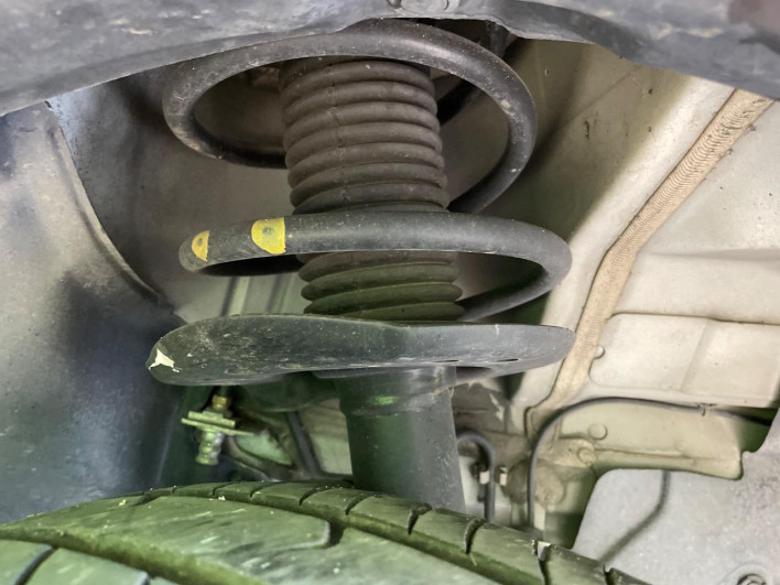 2017 Nissan JUKE DBA-YF15 (UW-6a0fc9b0c3198)[20]