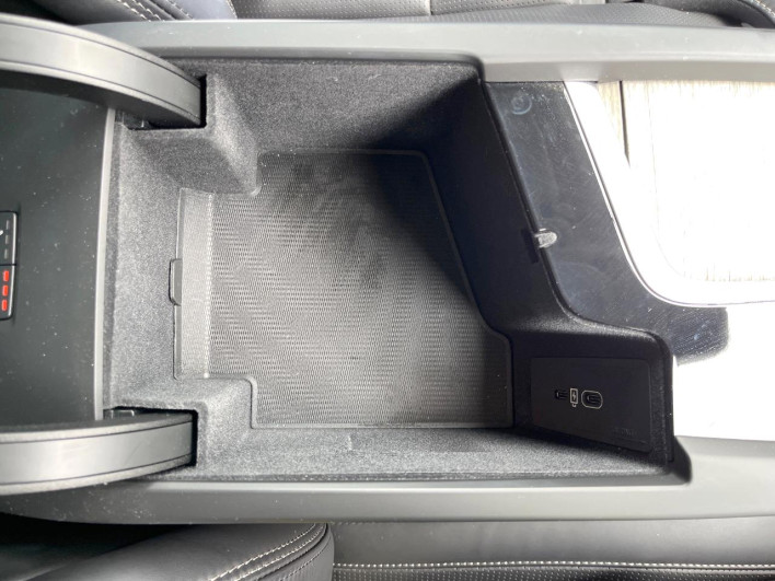 2021 Volvo XC60 5LA-UB420XCPA (UW-6a0fc9b3077aa)[28]