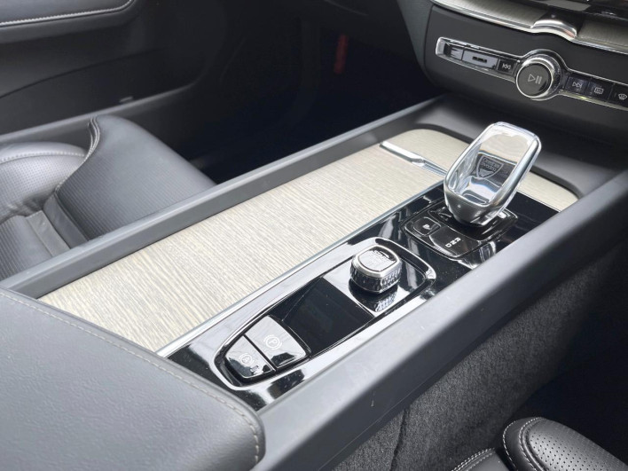 2021 Volvo XC60 5LA-UB420XCPA (UW-6a0fc9b3077aa)[25]