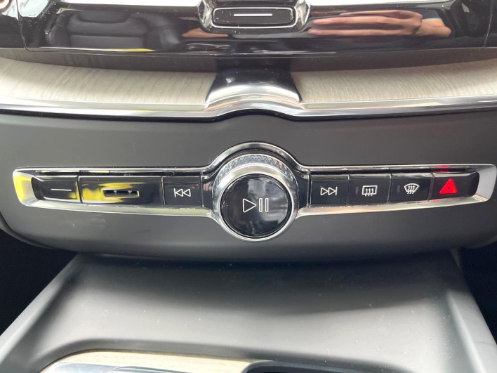 2021 Volvo XC60 5LA-UB420XCPA (UW-6a0fc9b3077aa)[23]