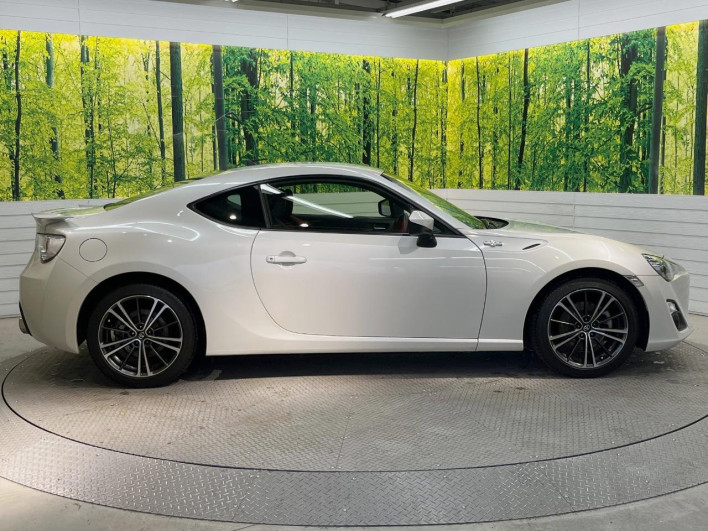 2012 Toyota 86 DBA-ZN6 (UW-6a0fc9b9def72)[25]