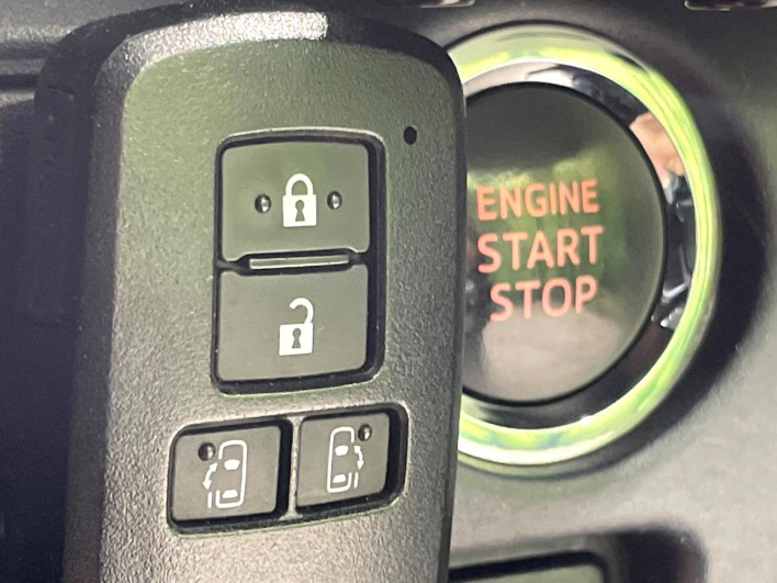 2014 Toyota Noah DBA-ZRR80W (UW-6a0fc9c135971)[28]