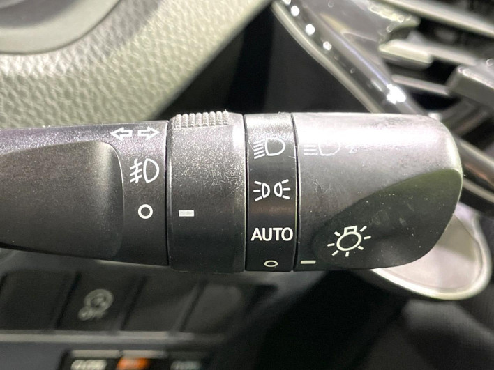 2014 Toyota Noah DBA-ZRR80W (UW-6a0fc9c135971)[26]
