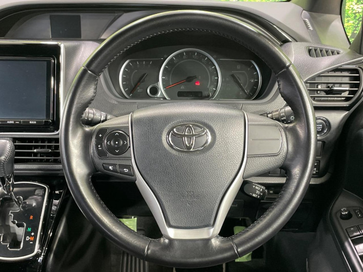 2017 Toyota Noah DBA-ZRR80W (UW-6a0fc9c2a207f)[23]