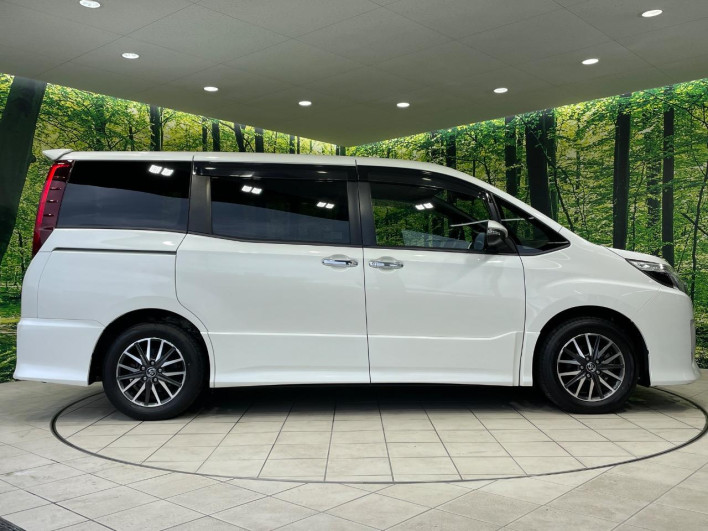 2017 Toyota Noah DBA-ZRR80W (UW-6a0fc9c2a207f)[7]