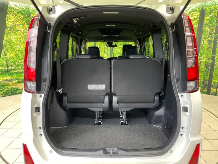 2017 Toyota Noah DBA-ZRR80W (UW-6a0fc9c2a207f)[18]