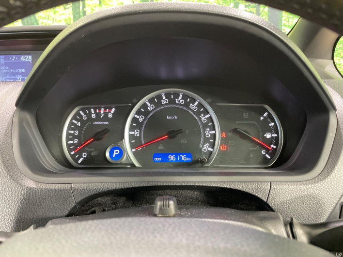 2017 Toyota Noah DBA-ZRR80W (UW-6a0fc9c2a207f)[28]
