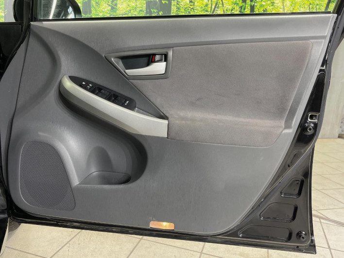 2010 Toyota Prius DAA-ZVW30 (UW-6a0fc9cf182d6)[14]