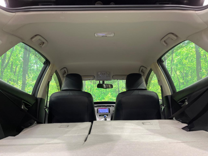 2012 Toyota Prius PHV DLA-ZVW35 (UW-6a0fc9d09702f)[19]