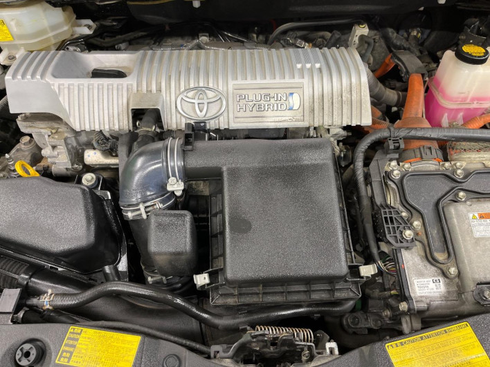 2012 Toyota Prius PHV DLA-ZVW35 (UW-6a0fc9d09702f)[4]