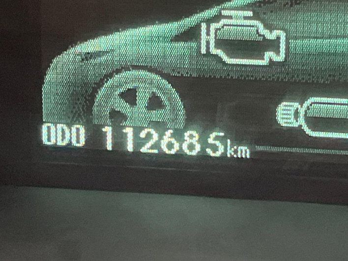 2012 Toyota Prius PHV DLA-ZVW35 (UW-6a0fc9d09702f)[2]
