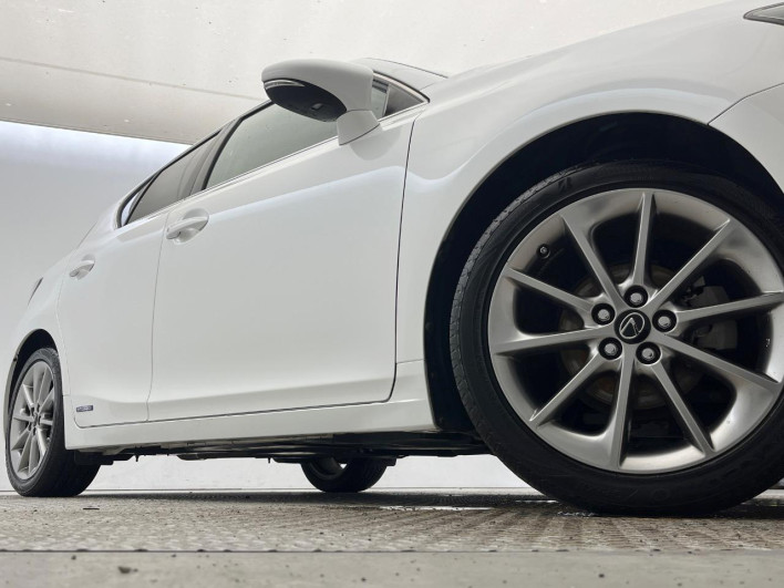 2013 Lexus CT DAA-ZWA10 (UW-6a0fc9d6f2fc7)[7]