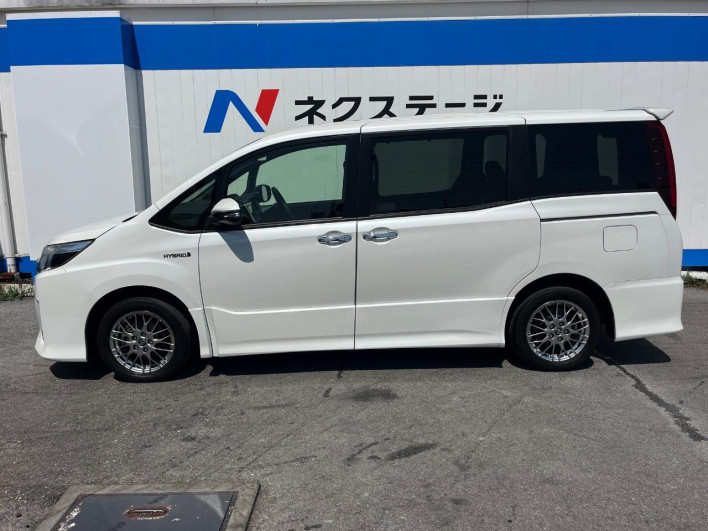 2016 Toyota Noah DAA-ZWR80W (UW-6a0fc9da72fb2)[18]