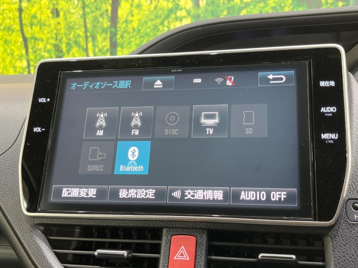 2017 Toyota Noah DAA-ZWR80W (UW-6a0fc9dc03185)[25]
