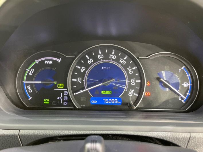 2017 Toyota Noah DAA-ZWR80W (UW-6a0fc9dc03185)[12]