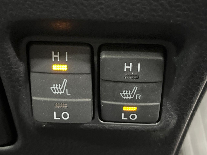 2017 Toyota Noah DAA-ZWR80W (UW-6a0fc9dc03185)[29]