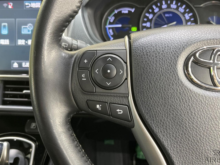 2017 Toyota Noah DAA-ZWR80W (UW-6a0fc9dc03185)[14]
