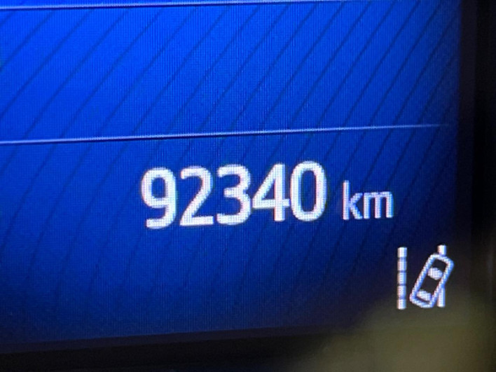 2017 Toyota C-HR DAA-ZYX10 (UW-6a0fc9e39a1a3)[2]