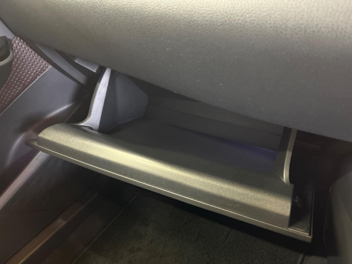 2017 Toyota C-HR DAA-ZYX10 (UW-6a0fc9e39a1a3)[20]