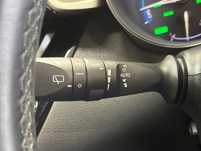 2017 Toyota C-HR DAA-ZYX10 (UW-6a0fc9e39a1a3)[14]