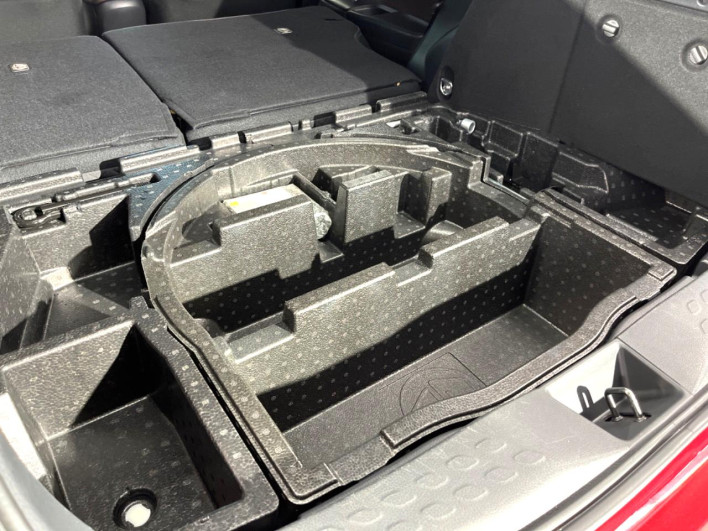 2018 Toyota C-HR DAA-ZYX10 (UW-6a0fc9e59a185)[5]