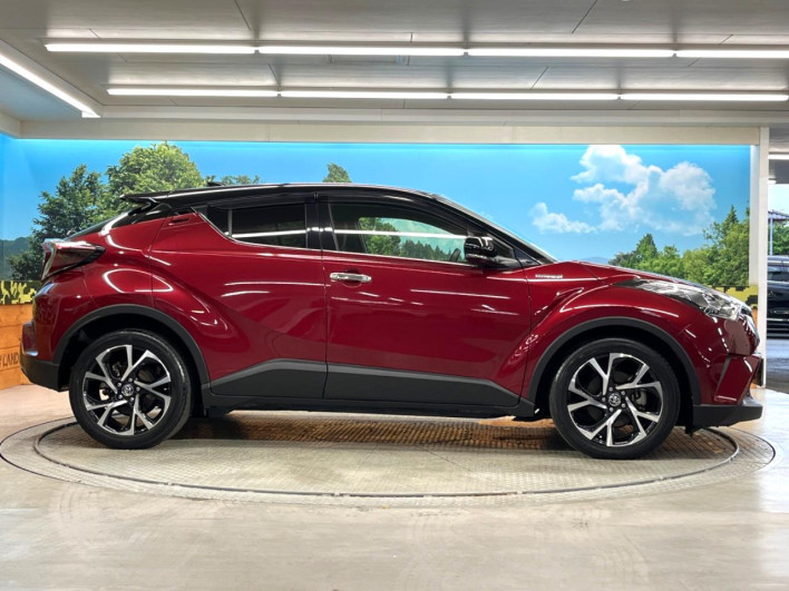 2018 Toyota C-HR DAA-ZYX10 (UW-6a0fc9e59a185)[14]