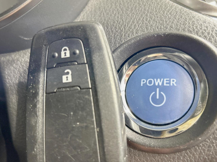 2018 Toyota C-HR DAA-ZYX10 (UW-6a0fc9e5ac5a3)[28]