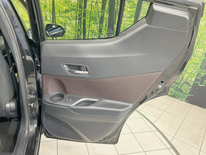 2018 Toyota C-HR DAA-ZYX10 (UW-6a0fc9e5ac5a3)[24]