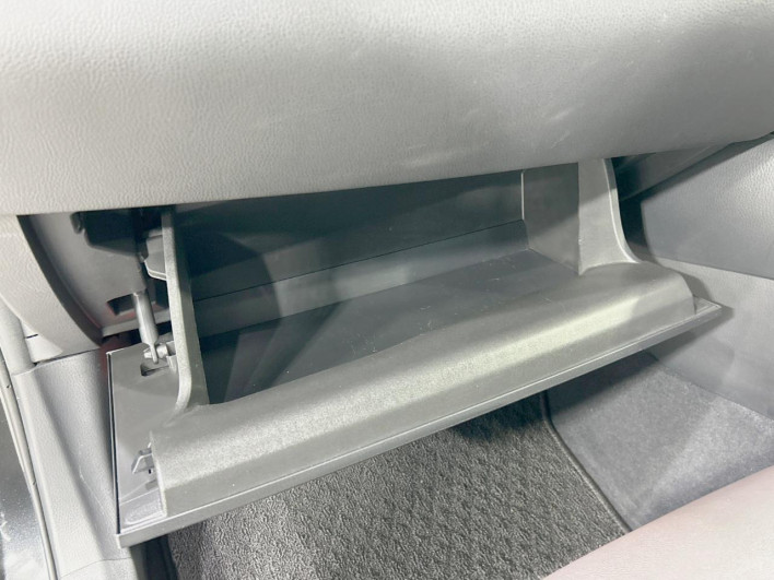 2018 Toyota C-HR DAA-ZYX10 (UW-6a0fc9e5ac5a3)[23]