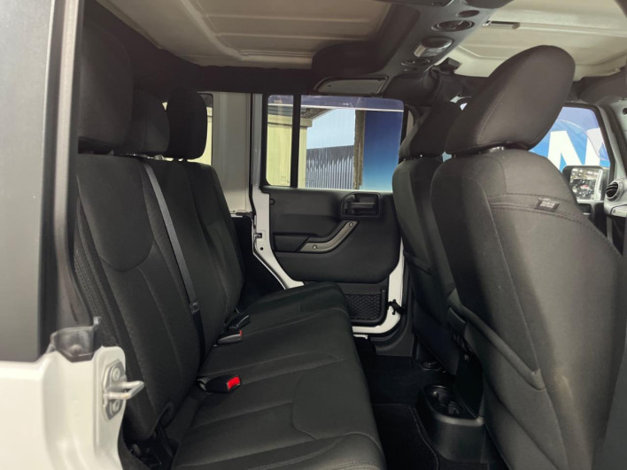 2018 Chrysler Jeep Wrangler Unlimited ABA-JK36LR (UW-6a1119844084e)[23]