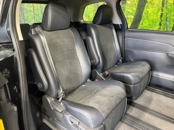 2013 Toyota Estima DBA-ACR55W (UW-6a11199fc5a37)[23]