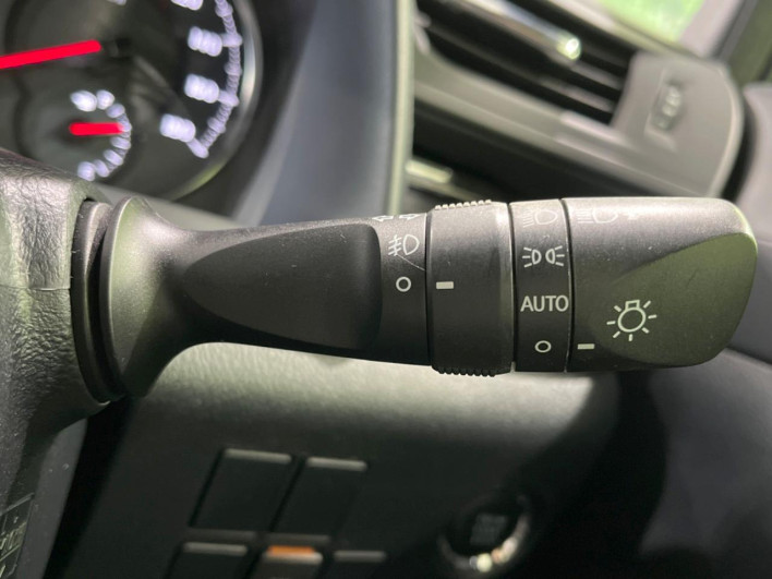 2017 Toyota Vellfire DBA-AGH30W (UW-6a1119a0ea63a)[28]
